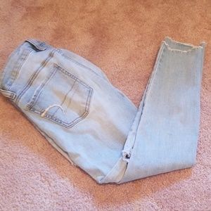 Ripped American Eagle Light Wash
